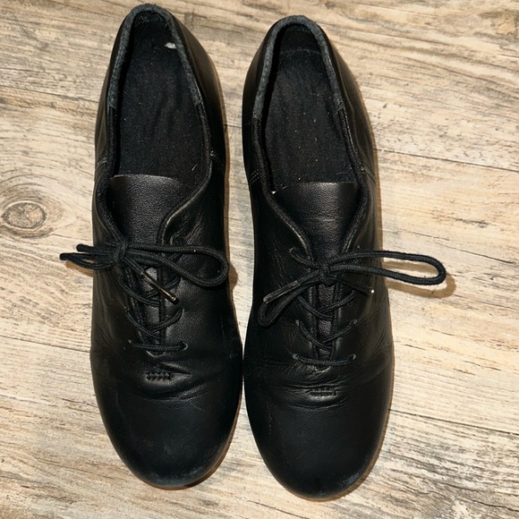 Capezio Tic Tap Toe Tap Shoes - Picture 4 of 10